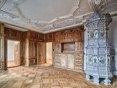 Schöner Kachelofen und Stuckdecken, Foto: Roger Frei